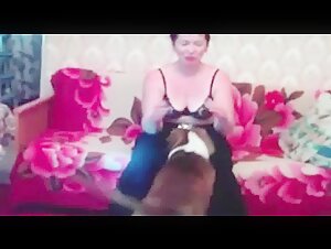 Mature woman and dog: an unforgettable first time