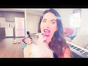 Elisa Jordana and her dog: a beastly encounter