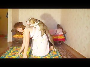 Russisches Team - Intime Momente mit einem Hund