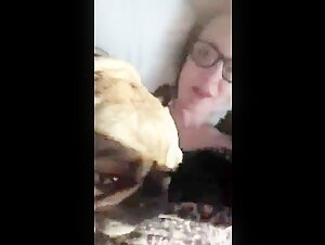 Bestialidad: Mujer y Perro